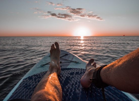 SUP standup paddleboarding